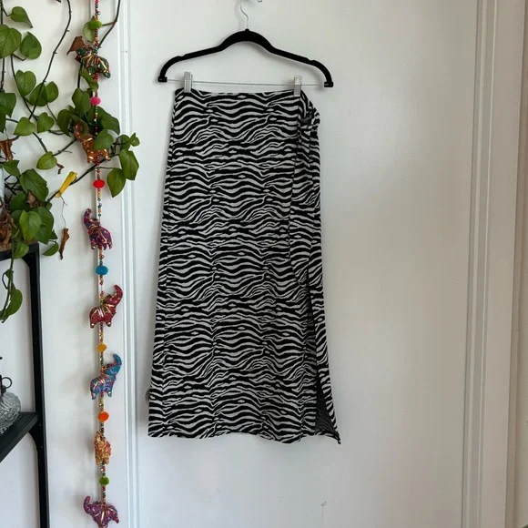 Ronny kobo revolve Raquel zebra wrap tie midi maxi skirt, large - Picture 4 of 6